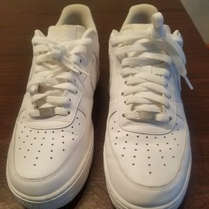 Mens Sz 9.5 White Nike Airforce 1 07 w/o box